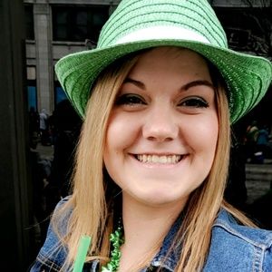 Meet your Posher, Jena